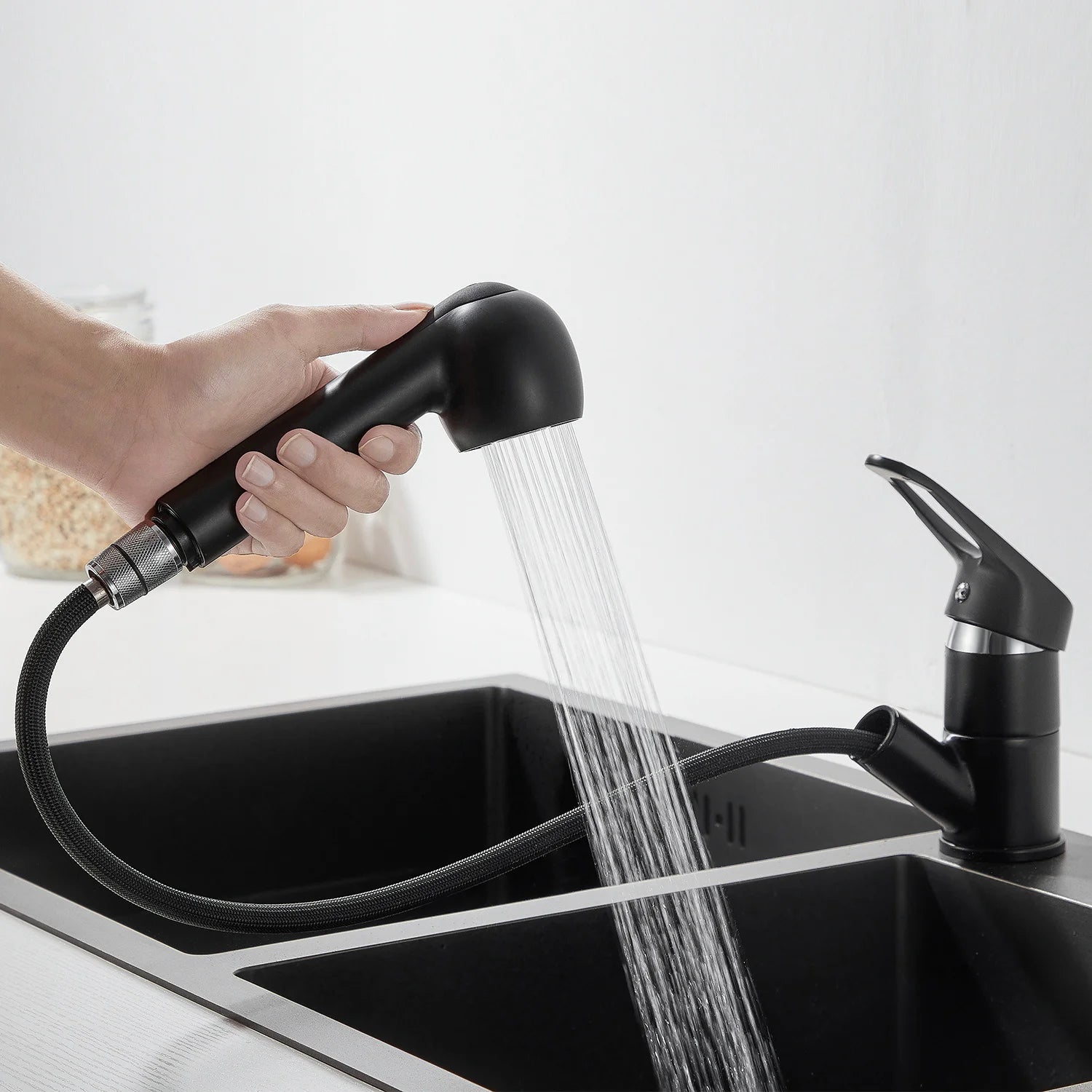 Kitchen Faucet Matte Black, Pull Out Kitchen Tap with 2 Modes Spray, Solid Brass, Deck Mounted 360° Swivel, Sink Mixer, Hot and Cold Water, KTW Certified 50cm Hose, Modern Design, G3/8 Standard