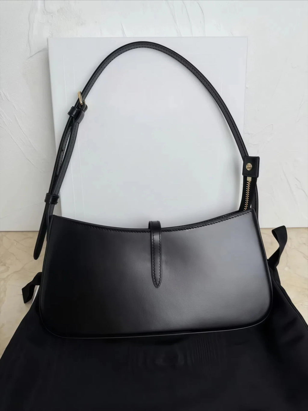 High-End Fashionable Cowhide Armpit Bag French Stick Handbag Versatile Single Shoulder Women's Bag Simple Design