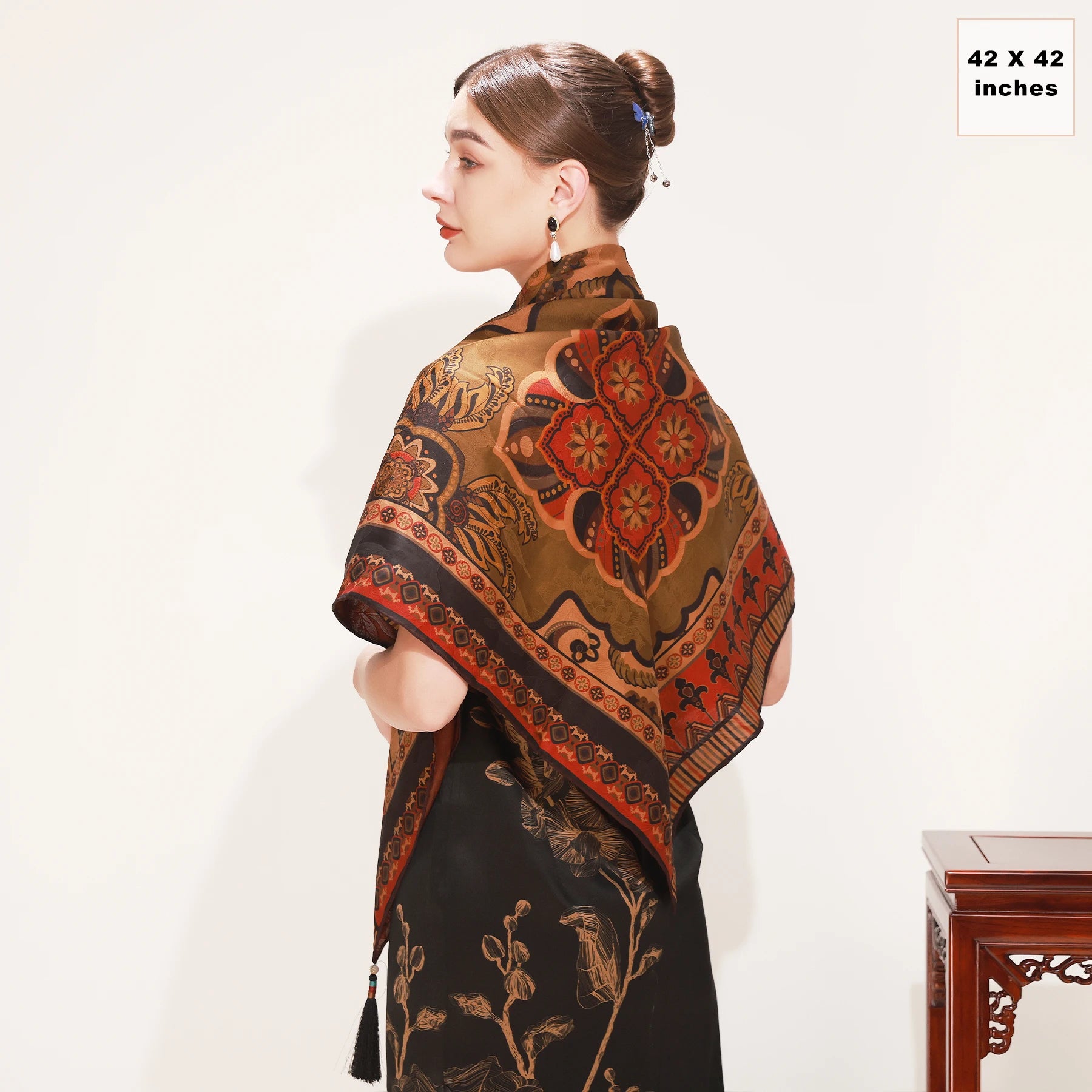 Fragrant Cloud Yarn 42 Inch Elegant New Xiangyun Silk Scarf Luxurious Natural Gambiered Square Floral Pattern Canton Silk Women