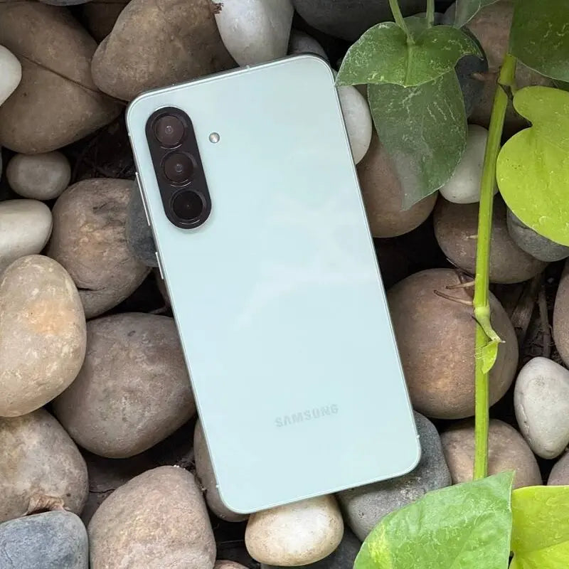 Galaxy A56 5G Global Version 6-Year Updates 50MP OIS Camera 120Hz AMOLED 45W Fast Charging IP67 AI Features