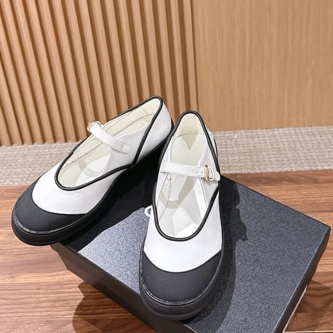 2026 Summer Retro Mary Jane Shoes for Women Red Flat leather Upper with Slip-On Closure Lightweight Design