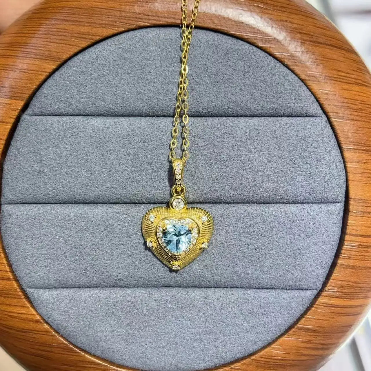 Good Price 925 Sterling Silver Natural Peridot Pendant Fashionable Gift for Women Gold Plated OEM/ODM