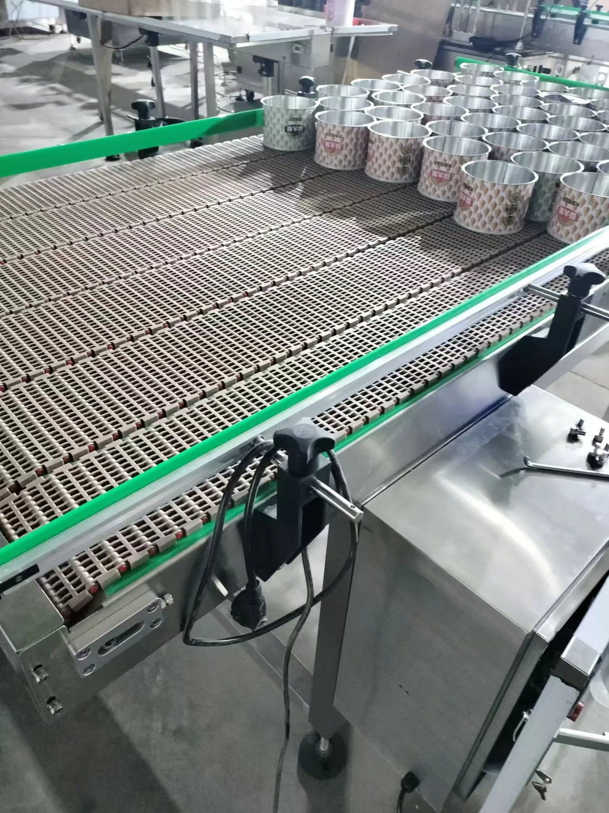 Automatic Packing Platform Bottle Collector Can Feeding Machine and Collecting Machine Can Feeder Packaging Machine