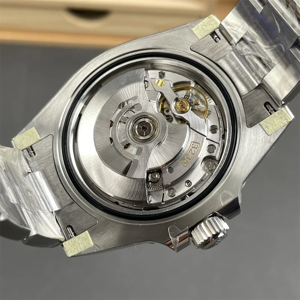 41mm/40mm Men's Watch with Automatic Mechanical 3235 Movement Super Luminous Effect Folding Clasp Luxurious Diving Watch.