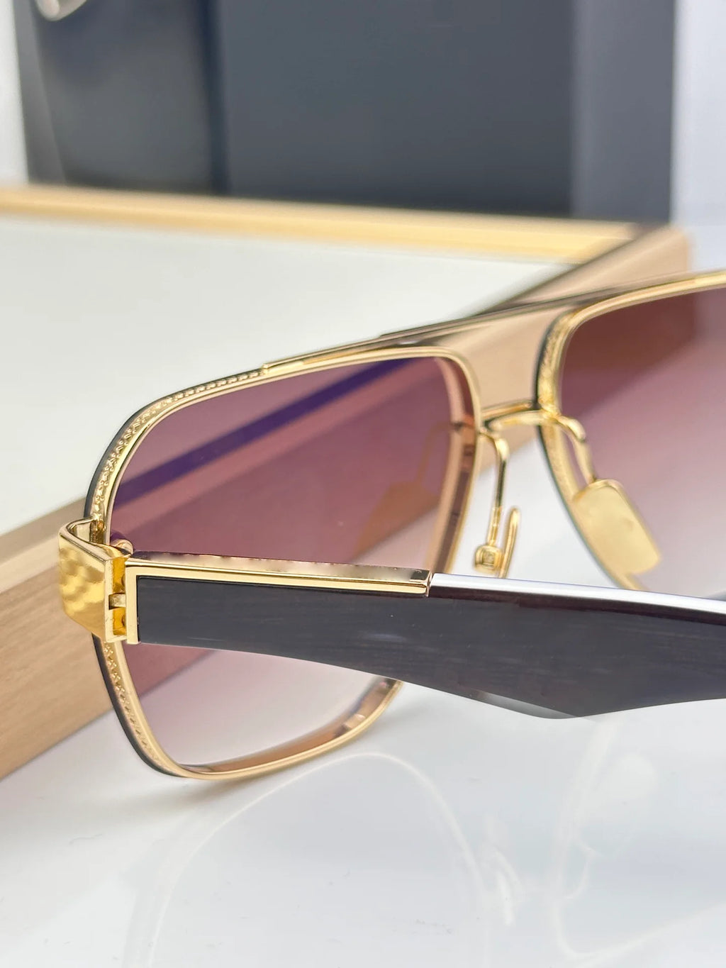MINGYI Model 007 New Retro Designer Oversized Square Sunglasses  Full-Frame UV400 Luxury Fashion Shades for Men and Women