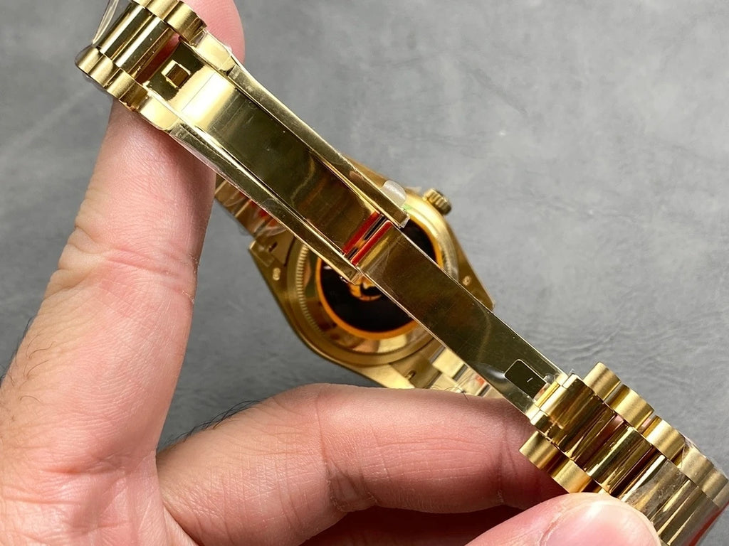 Luxury Elite Men's Date Display Mechanical Watch Waterproof Sapphire Crystal Gold-Tone Stainless Steel for Daily Business Watch