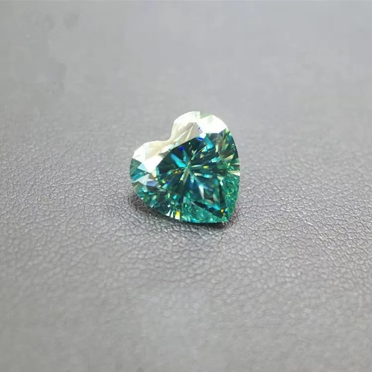 1-3ct Synthetic Diamond Fancy Vivid Green Color VS1IGI Certified Lab Grown Heart Cut Diamond for Jewelry Making