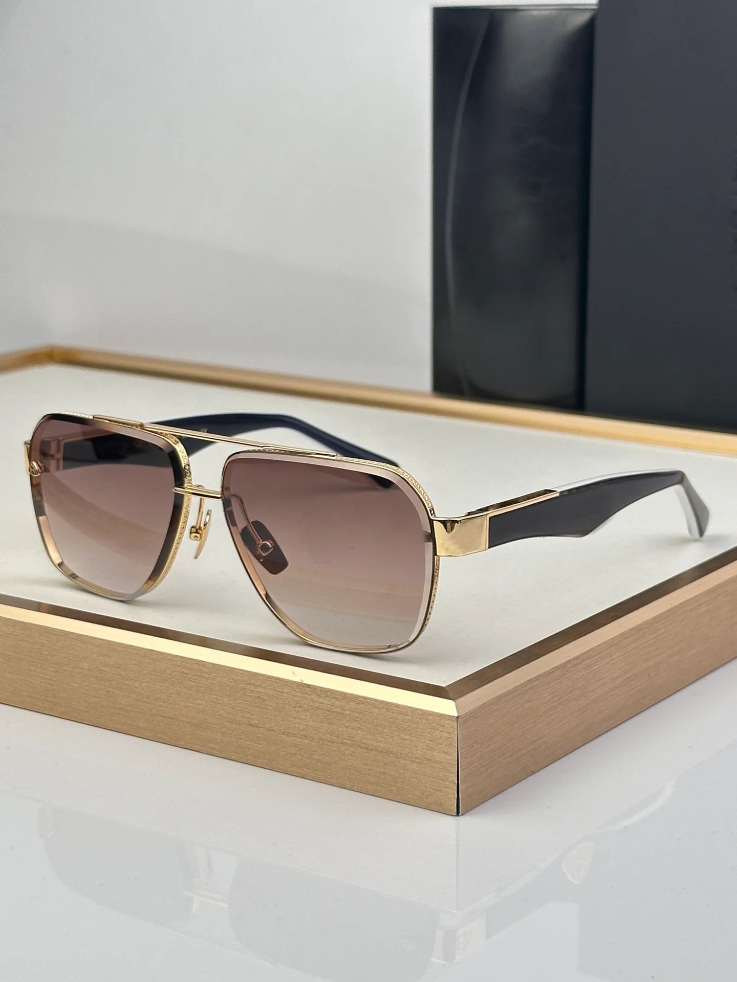 MINGYI Model 007 New Retro Designer Oversized Square Sunglasses  Full-Frame UV400 Luxury Fashion Shades for Men and Women