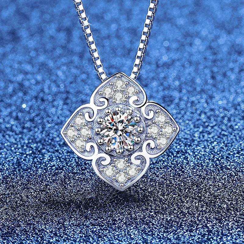 Platinum PT950 Moissanite CuteRomantic Necklace China-Chic Pendant GRS Certified Auspicious Cloud Collar Chain