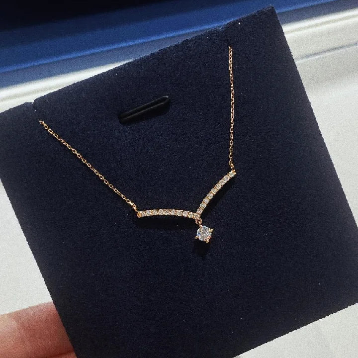 High Quality Women's Fashion Jewelry Luxury Shiny 18K Gold Pendant Necklace Lab Grown Diamond Single Round Clavicle Necklace