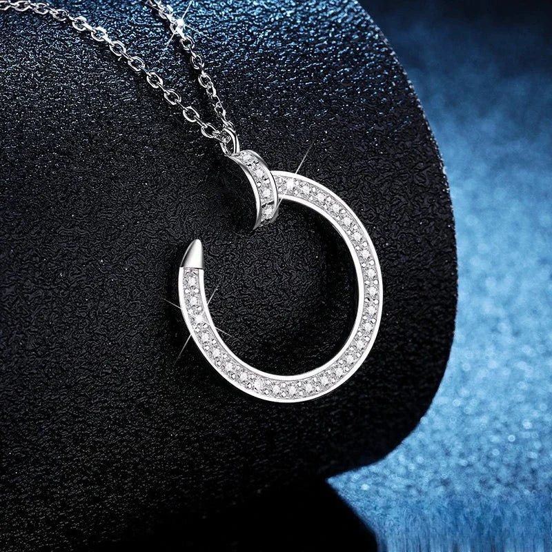 Platinum PT950 18K Gold Geometric Classic GRS Certified Card Home High-quality Moissanite Nail Pendant Collarbone Necklace