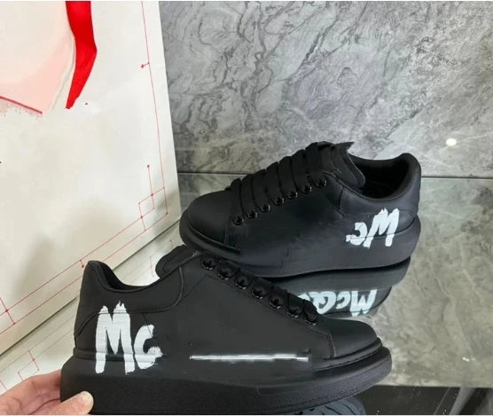 Stock X Luxury Designer Shoes Mens Womens Platform Black White Sneakers Trainers Shoes