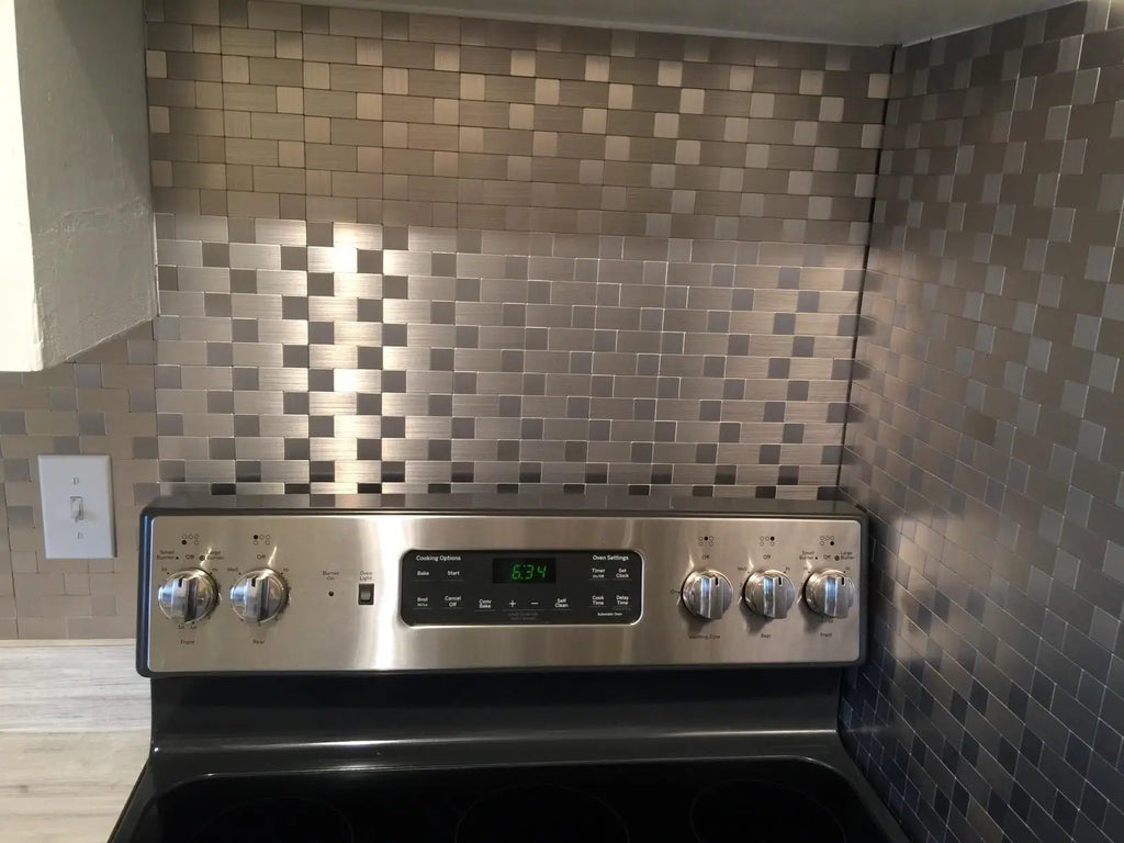 Art3d 1 PCS Peel and Stick Backsplash Tiles Self adhesive Stainless Steel Kitchen Silver Brushed Metallic Mosaic 30x30cm
