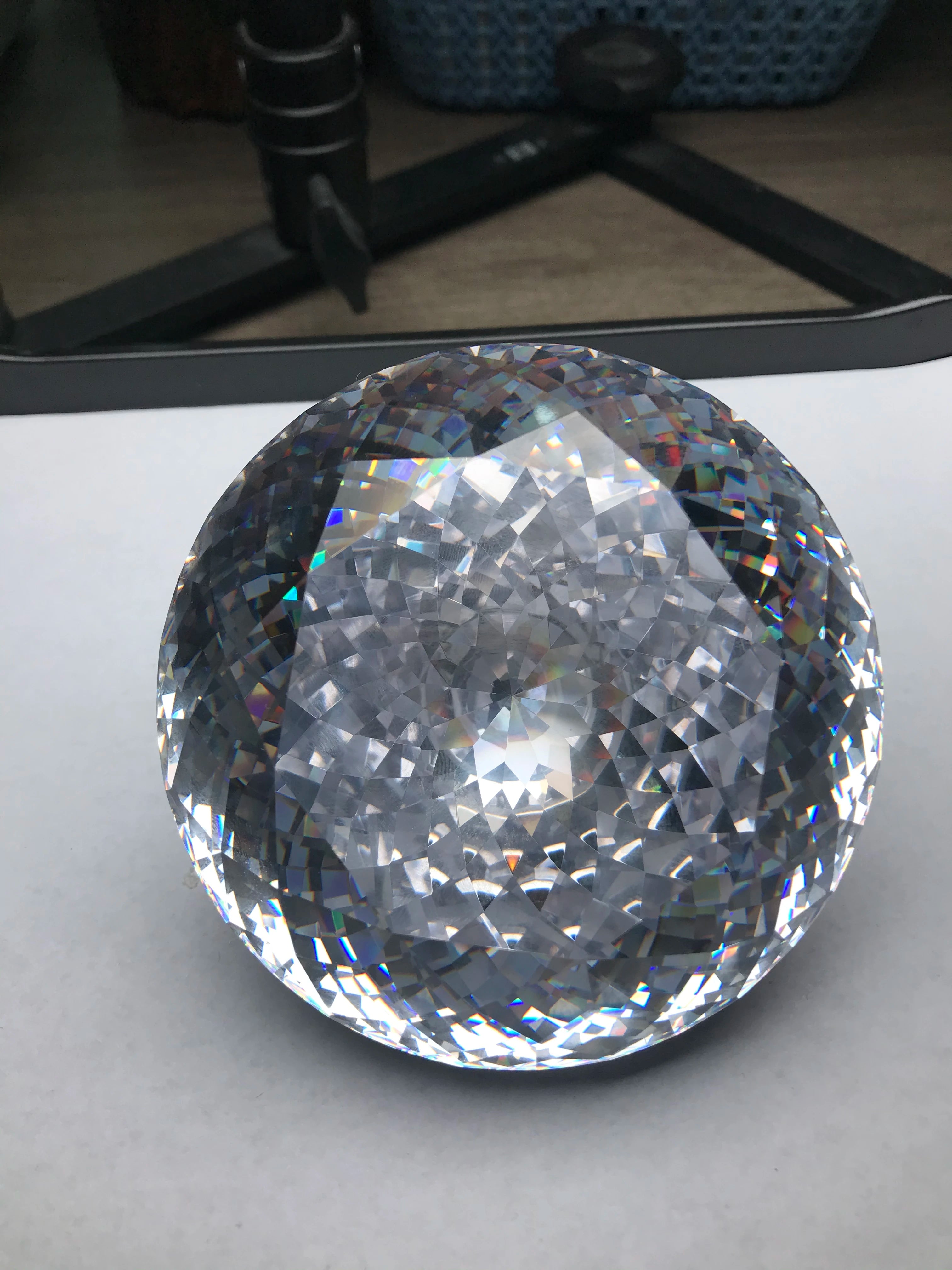 Large round brilliant-cut cubic zirconia gemstone, white, high sparkle surface