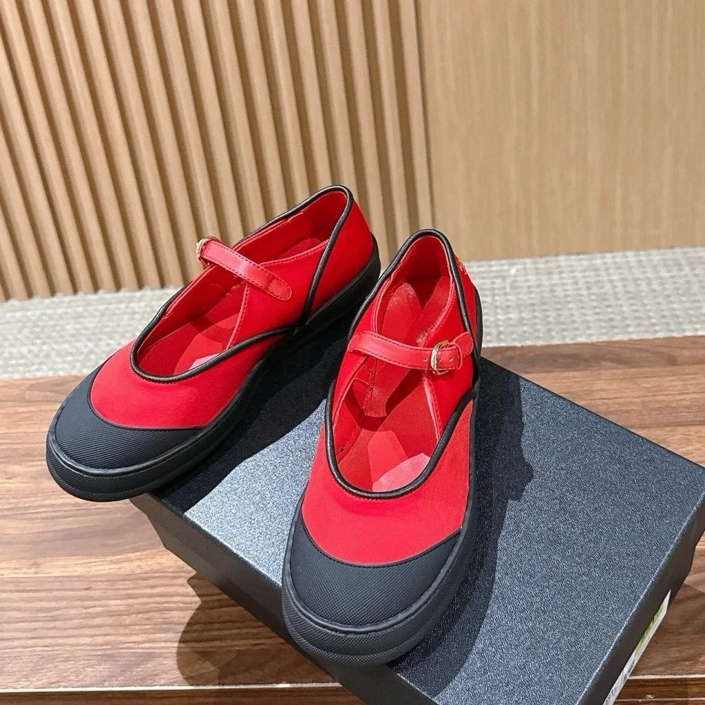 2026 Summer Retro Mary Jane Shoes for Women Red Flat leather Upper with Slip-On Closure Lightweight Design