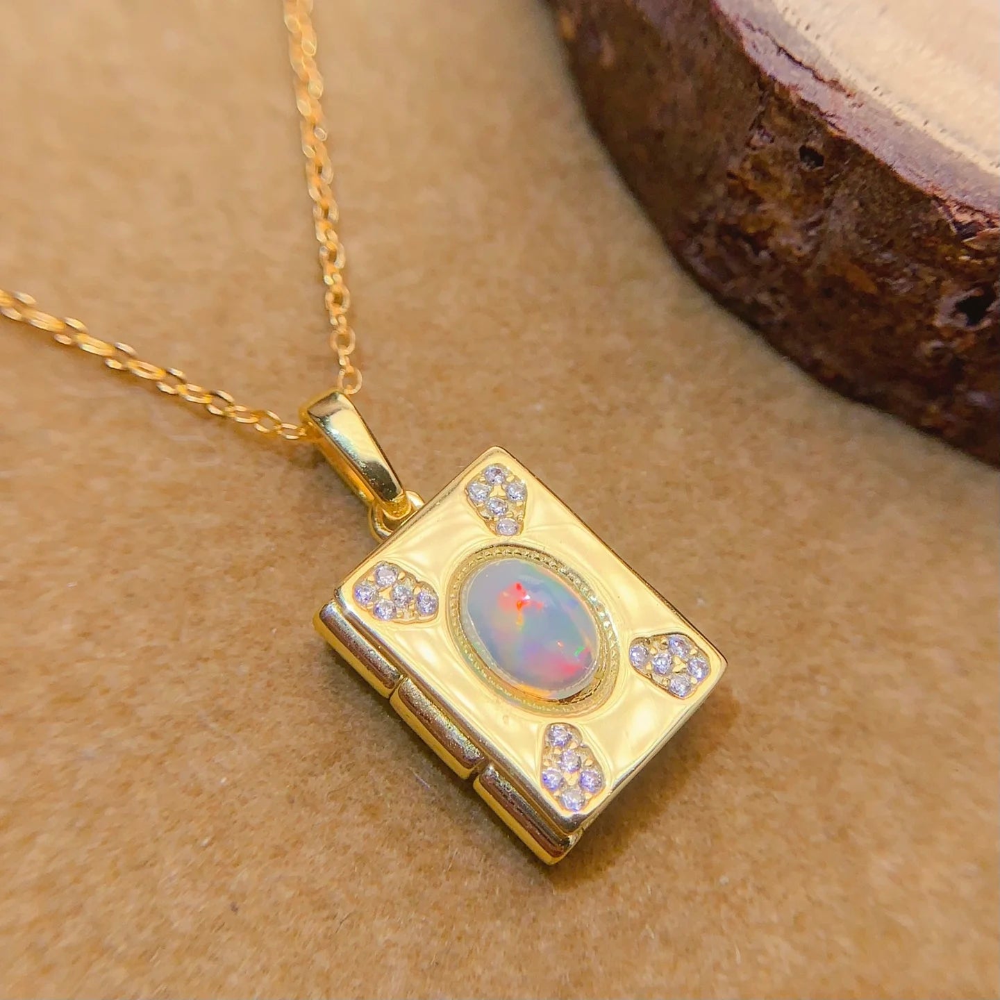 Hot Sale 925 Sterling Silver 18k Gold Plated Natural Opal Fashion Cartoon Jewelry Pendant Charm Women Necklace for Gift Giving