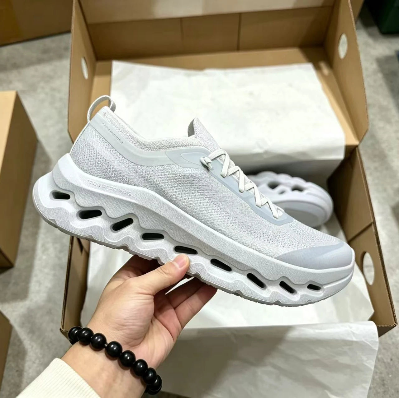 Bset Sale Men's Women's on Running Cloud Cloudtilt Moon Monster Loewes Shoes Luxury Original Designer Sneaker Brand Casual Shoes