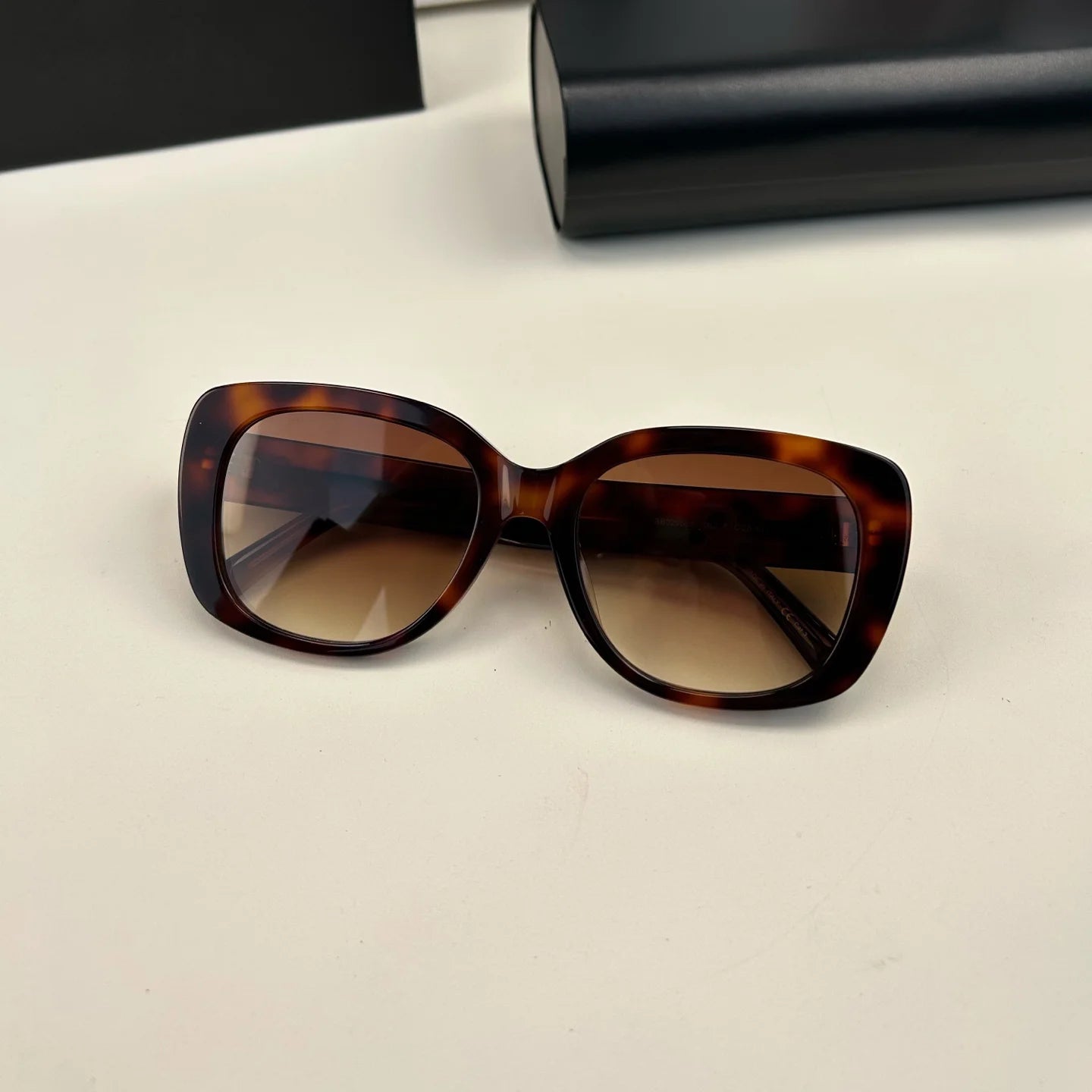 Trending Inspired Luxury High Quality Acetate Sunglasses Men Women Designer Shades Glasses UV400 Protection Banded Sunglasses