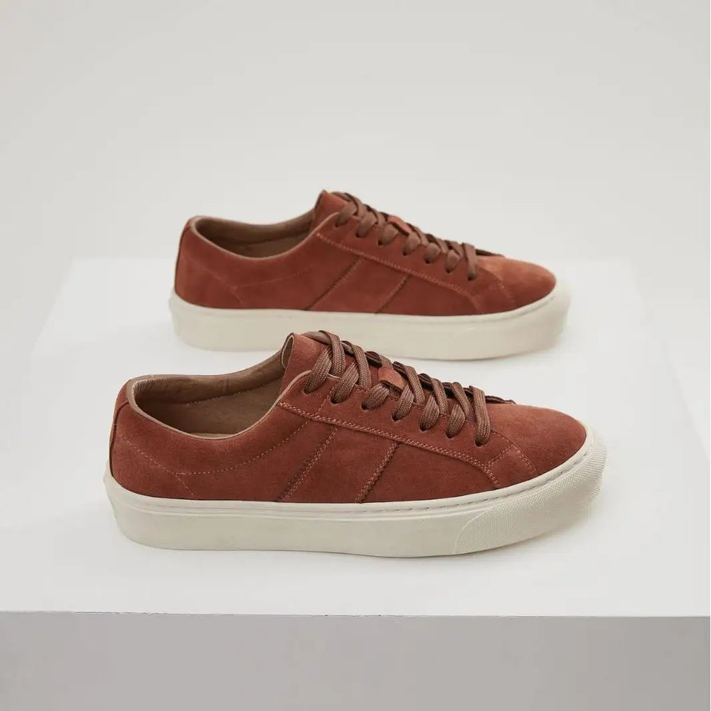 New Wholesale Fashion Niche Designer Leather Sneaker for Men Lace-up Trendy Flat Rubber Luxury Man Shoes High Quality USA Online