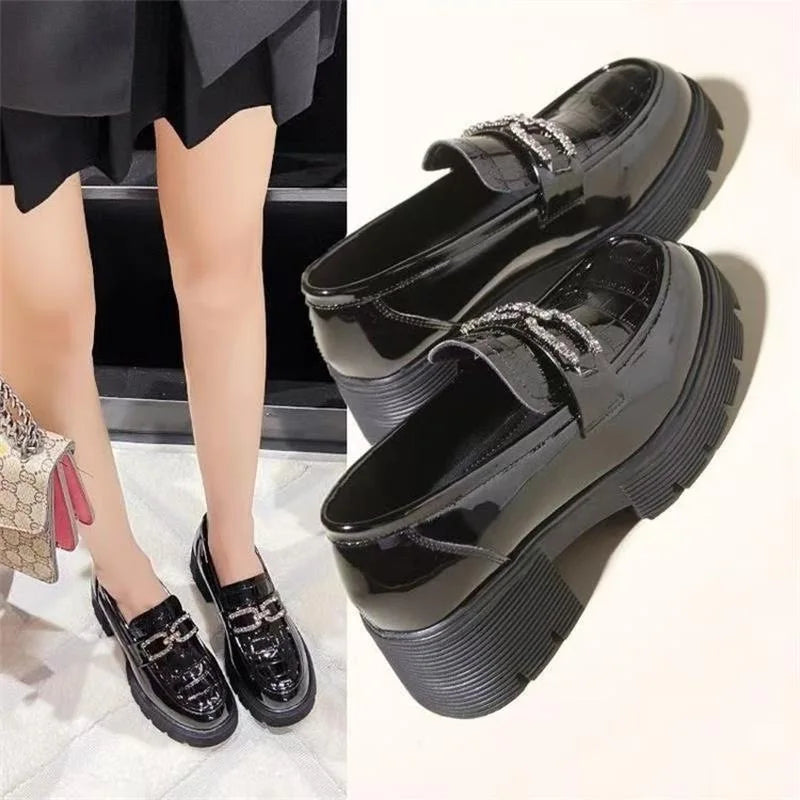 English-style small leather shoes for women in autumn style - loafers. Women's genuine leather single shoes