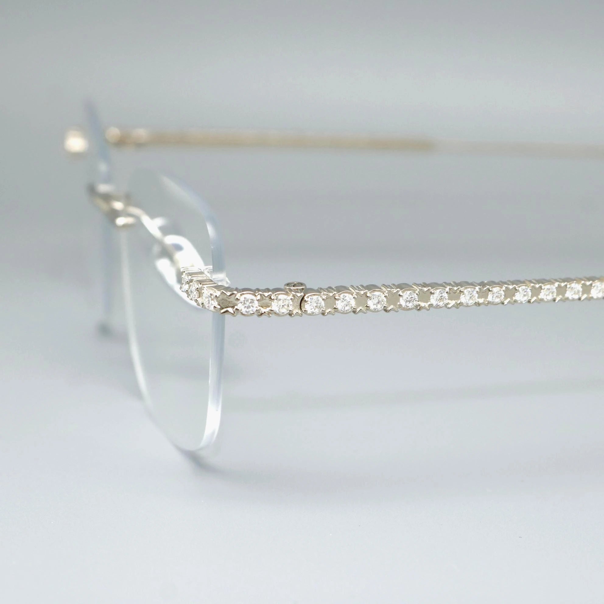 High-End Handcrafted Unisex Rimless Eyewear Moissanite-Encrusted Temples Lightweight Metal Frame Fashionable Myopia Glasses for