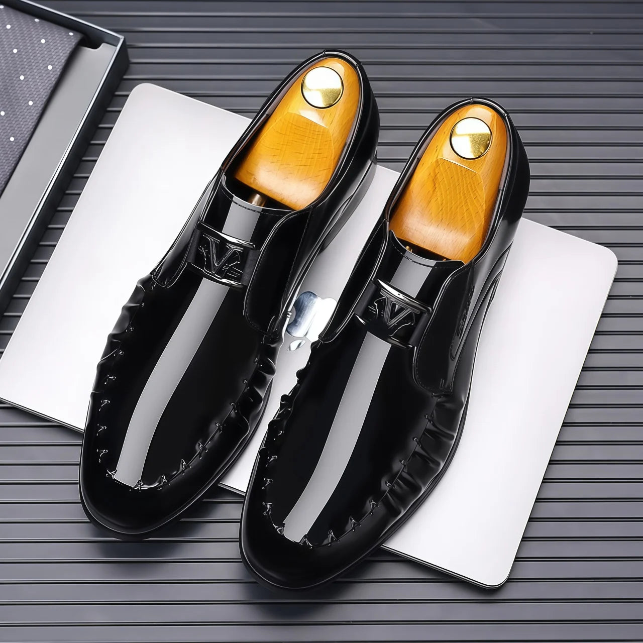 Luxury Designer Oxford Style Dress Shoes Slip-On Pointed Toe Summer Casual Business Wedding Parties Height Increasing