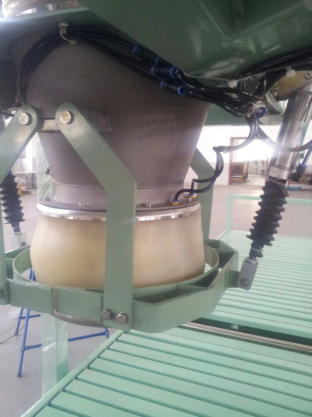 Granule Rice Bag Packing Machine | Automatic Open Mouth Bag Filling Machine | Suger Rice Powder Filling with Sealing System