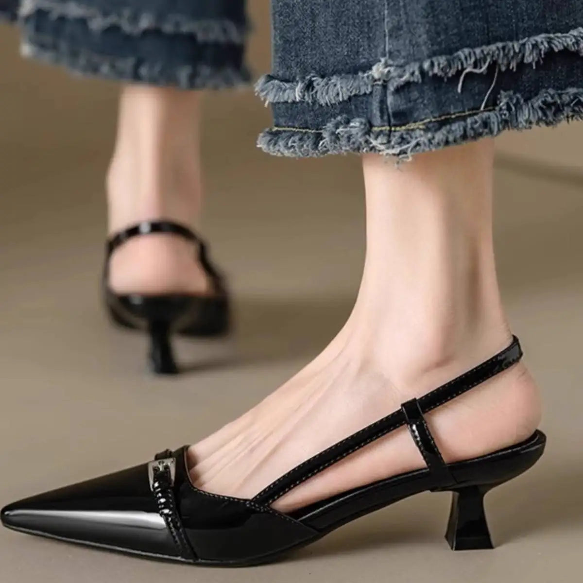 Wholesale Classic French Heel Sandals Lightweight Design Shopping Vacation Social Gathering Skirt Matching Women Shoes