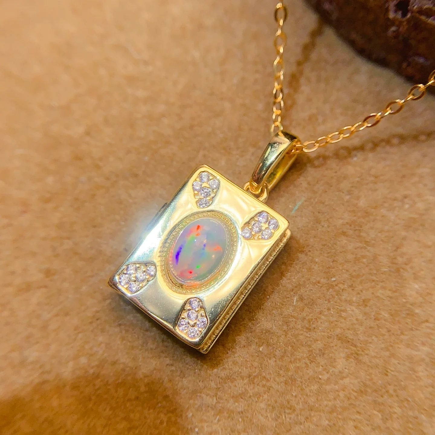 Hot Sale 925 Sterling Silver 18k Gold Plated Natural Opal Fashion Cartoon Jewelry Pendant Charm Women Necklace for Gift Giving