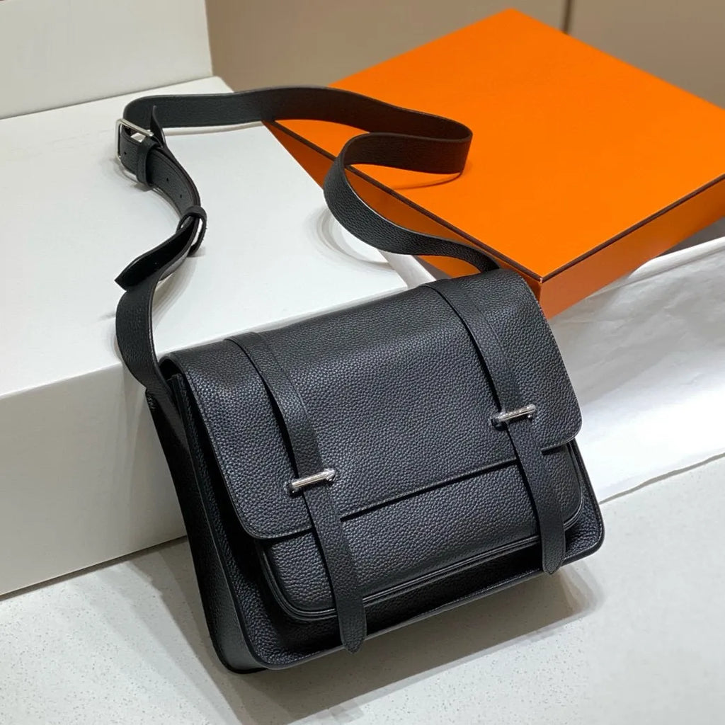 Leather Shoulder Bag Men's Retro Style Sewn with Wax Thread Top Layer Cowhide Single Shoulder Bag for Daily Use