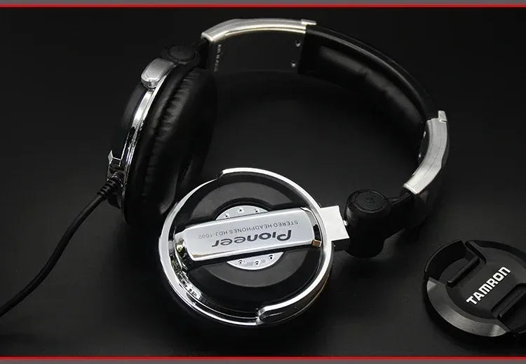 Wireless Gaming Headset with Active Noise Cancellation - Pioneer Silver Tidesmit