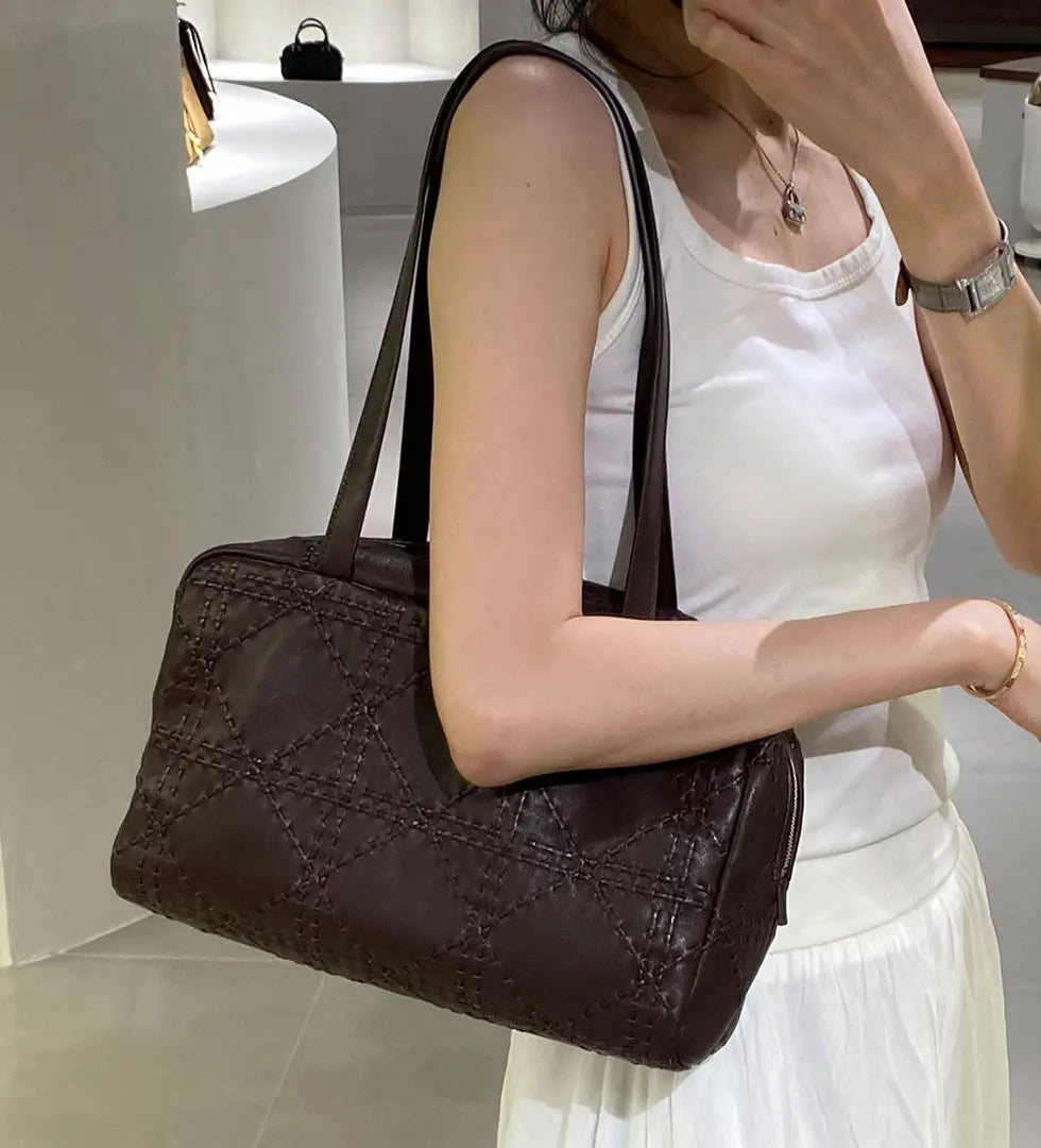 2025 autumn and winter new leather totem handmade bowling bag sheepskin shoulder bag high-quality sheepskin crossbody bag