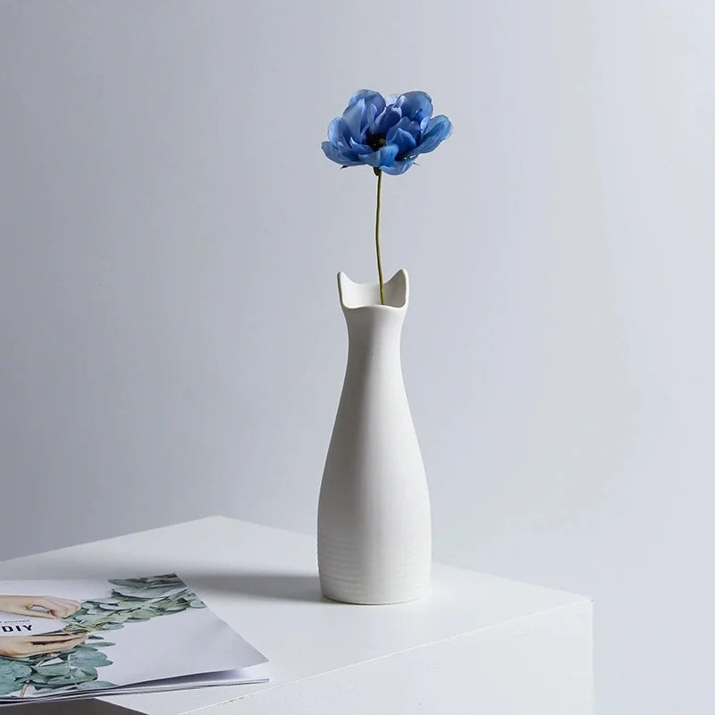 Cute cat-like ceramic vase, Nordic style, simple and cute, decoration for dried flower arrangement, hydroponic living room