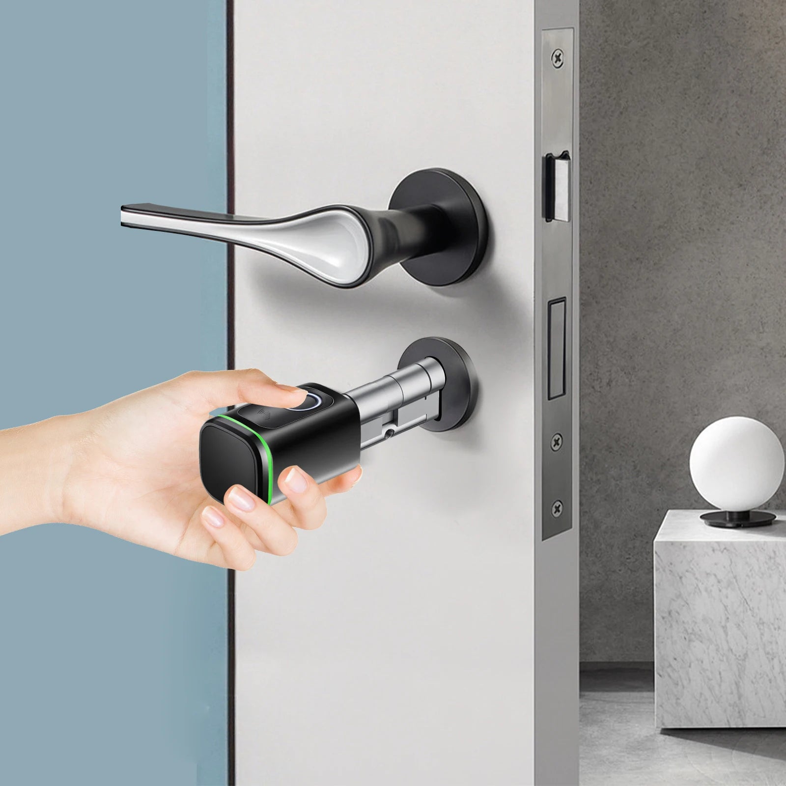 Advanced Smart Lock 4-in-1 Fingerprint/APP/Card/Key IP53 Waterproof 100 Users Alloy Durable for Home Hotel Apartment Door