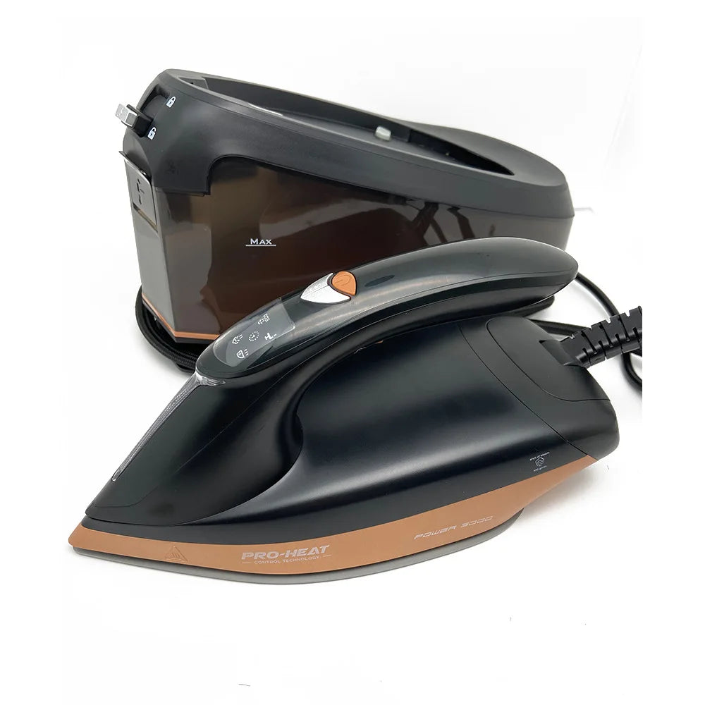 Tidesmit 3000W steam iron featuring a large 1.5L water tank and nonstick ceramic soleplate, detail view.
