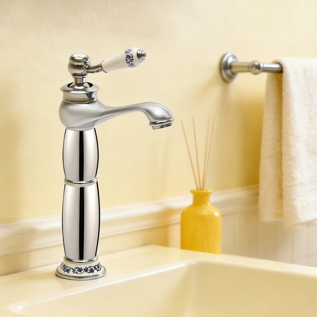 Solid Brass Silver Single-Handle Bathroom Faucet, Chrome-Plated Modern Deck Mount Basin Tap, 0.5-0.7MPa High-Pressure Cold/Hot Water Mixer