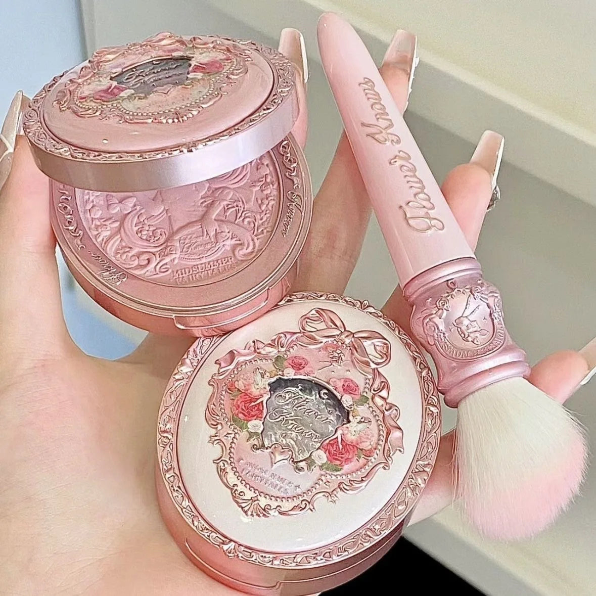 Tidesmit Flower Knows Strawberry Rococo embossed blush powder texture close-up for smooth long-lasting face makeup