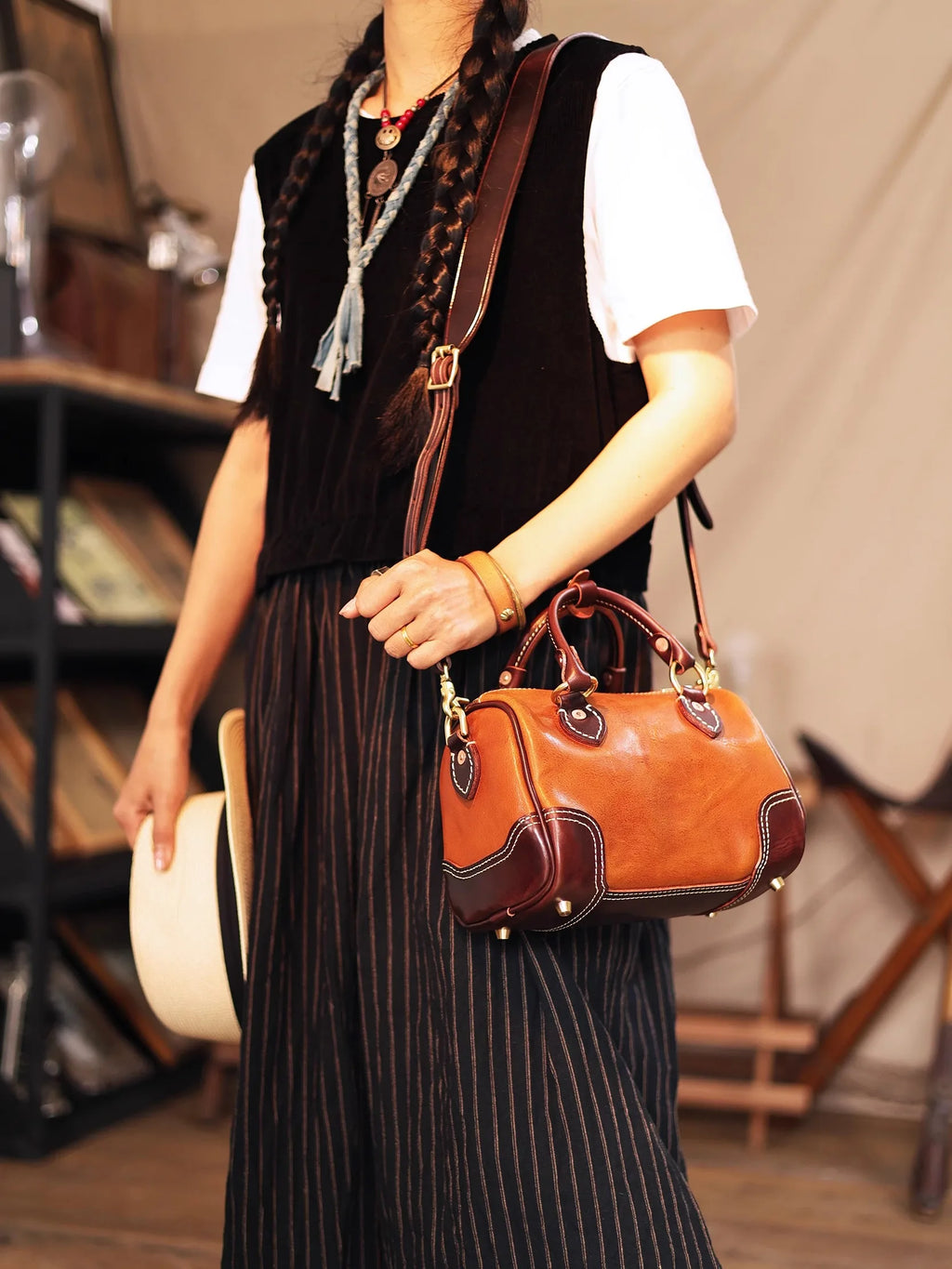 PNDME vintage handmade genuine cowhide leather shoulder bag, small brown designer handbag with two-tone contrast trim.