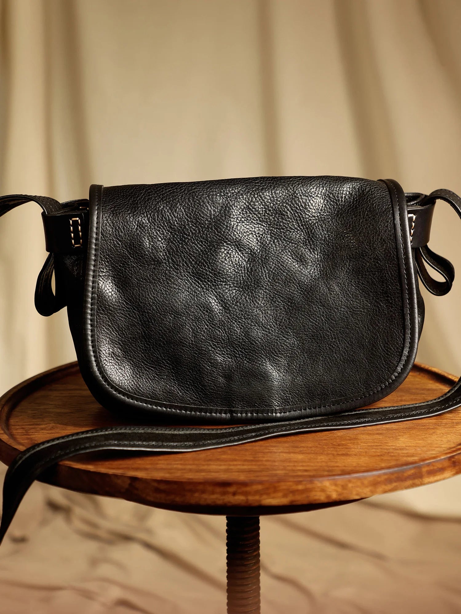 Casual daily luxury vintage designer handmade genuine leather men's women's shoulder bag vegetable tanned cowhide crossbody bag