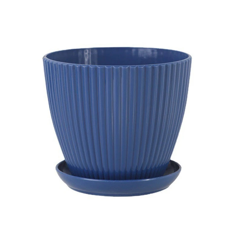 Plastic ribbed plant pot with matching tray, blue