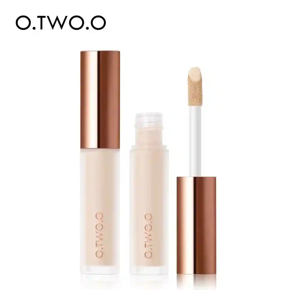 Tidesmit O.TWO.O full coverage liquid concealer texture swatch for hiding dark circles in long lasting waterproof