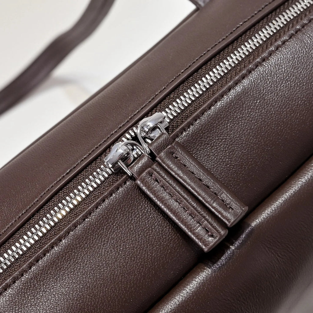 New  sheepskin bowling bag for autumn and winter 2025, high-quality long handled shoulder bag, sheepskin handbag