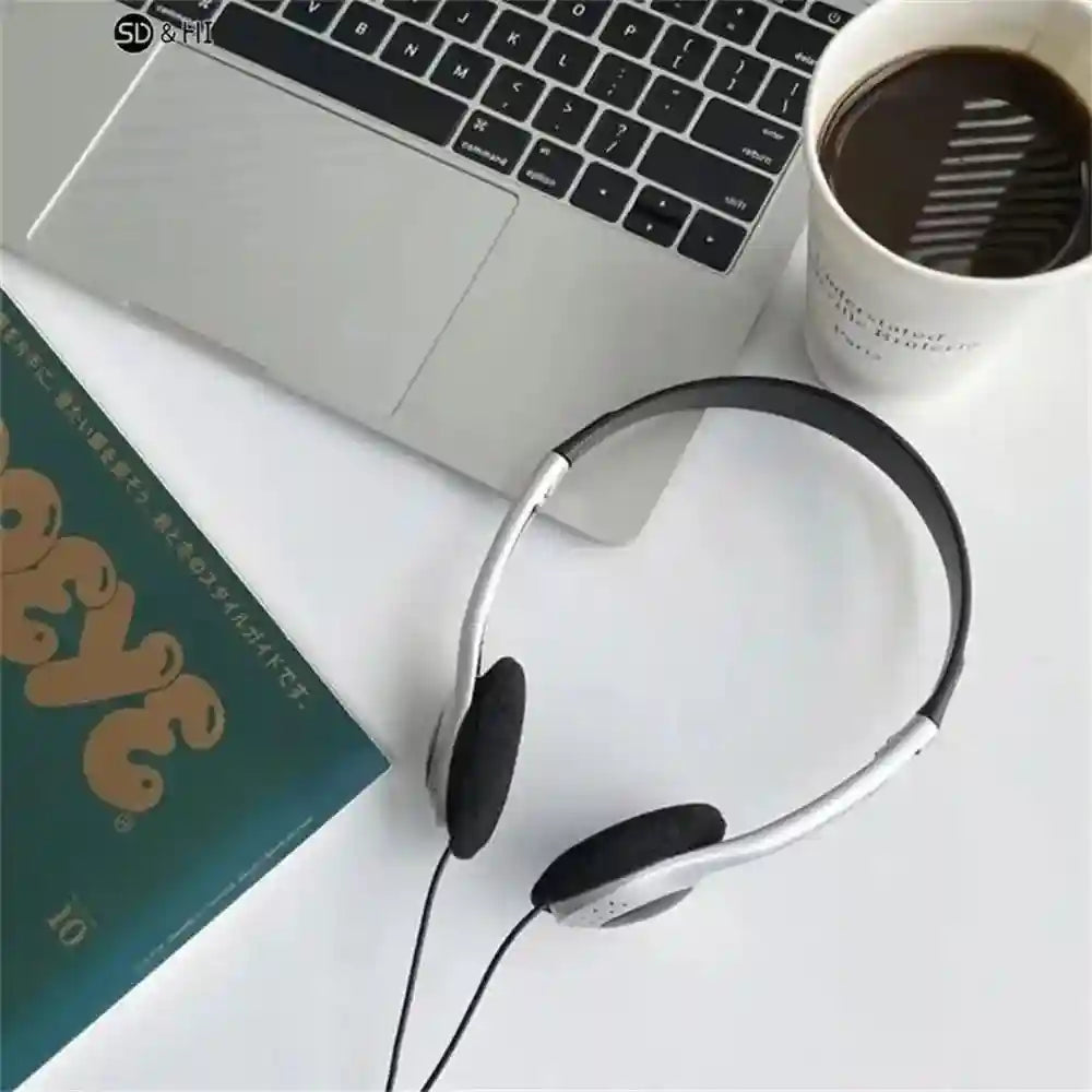 Y2K Retro Wired Headphones - Over-Ear Aesthetic Studio Monitor Gear Tidesmit