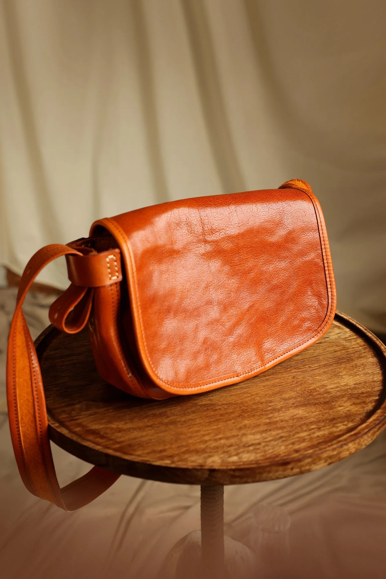 Casual daily luxury vintage designer handmade genuine leather men's women's shoulder bag vegetable tanned cowhide crossbody bag