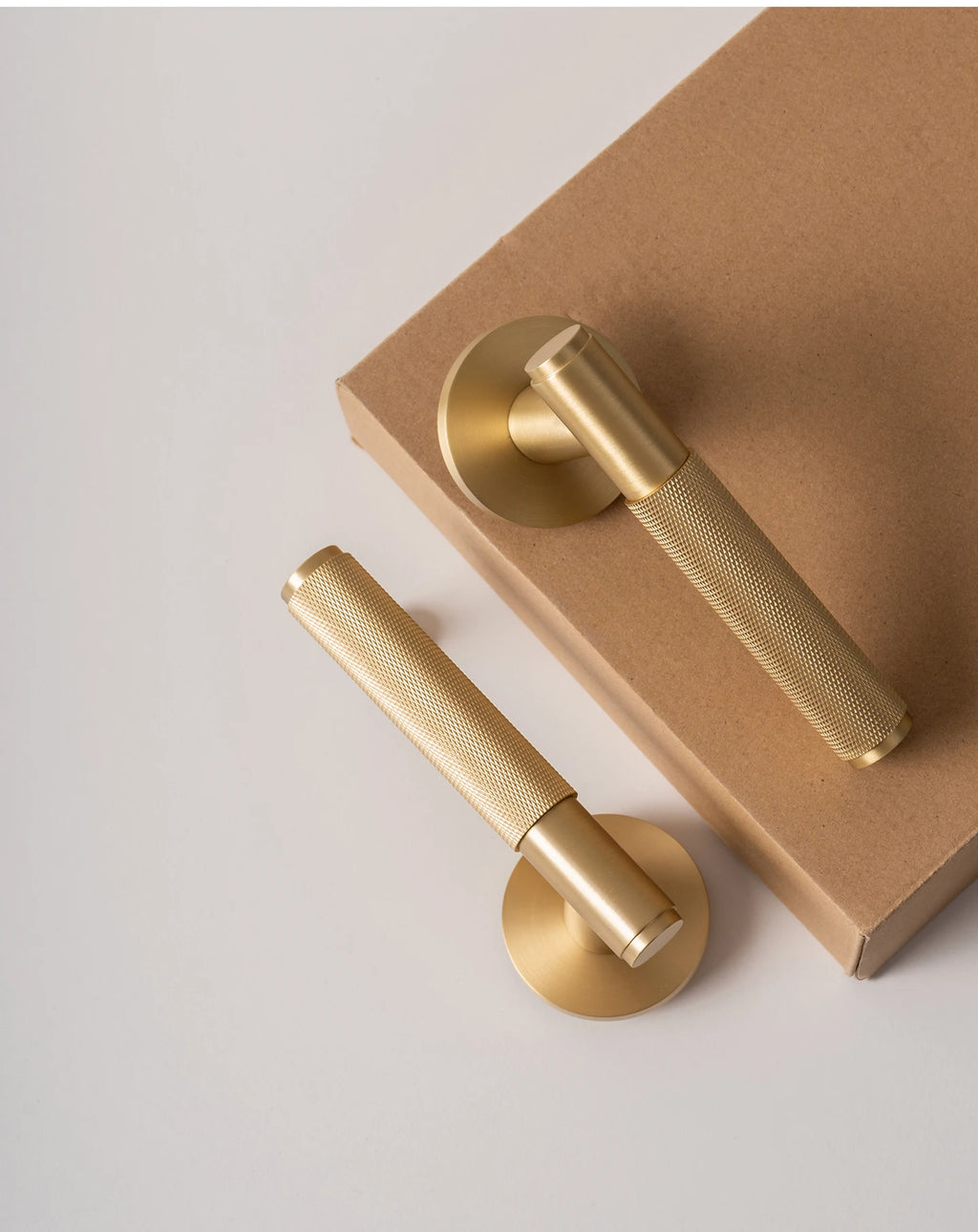 DOOROOM Brass Door Lock Set Modern Knurled Matte Brushed Copper Interior Door Lock Decorative Lock Privacy Lock Passage Lock