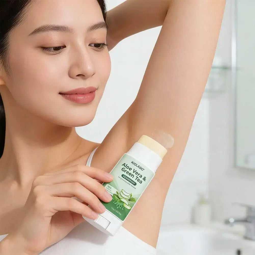 Tidesmit Aloe Vera & Green Tea deodorant stick for sweat odor reduction and fresh travel-friendly hygiene.