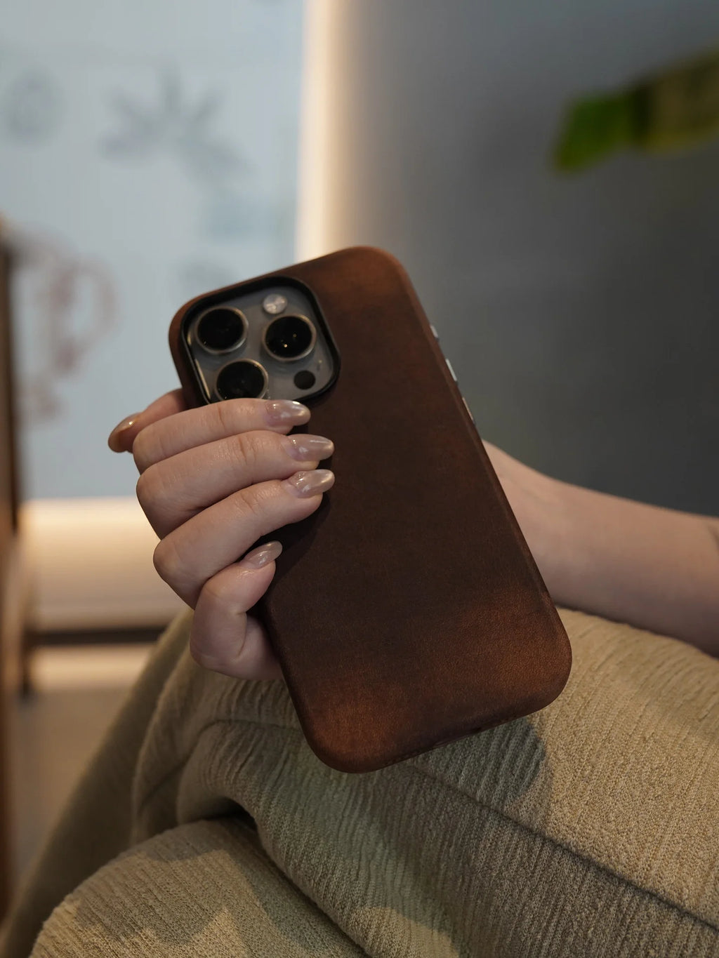 Horween Leather iPhone 16 Pro Max Case - Slim Protective Cover Tidesmit