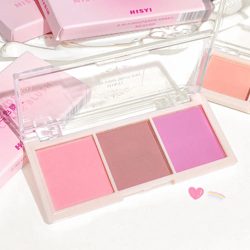 Tidesmit HISYI three-color matte blush palette featuring delicate pigment and long-lasting natural finish swatch