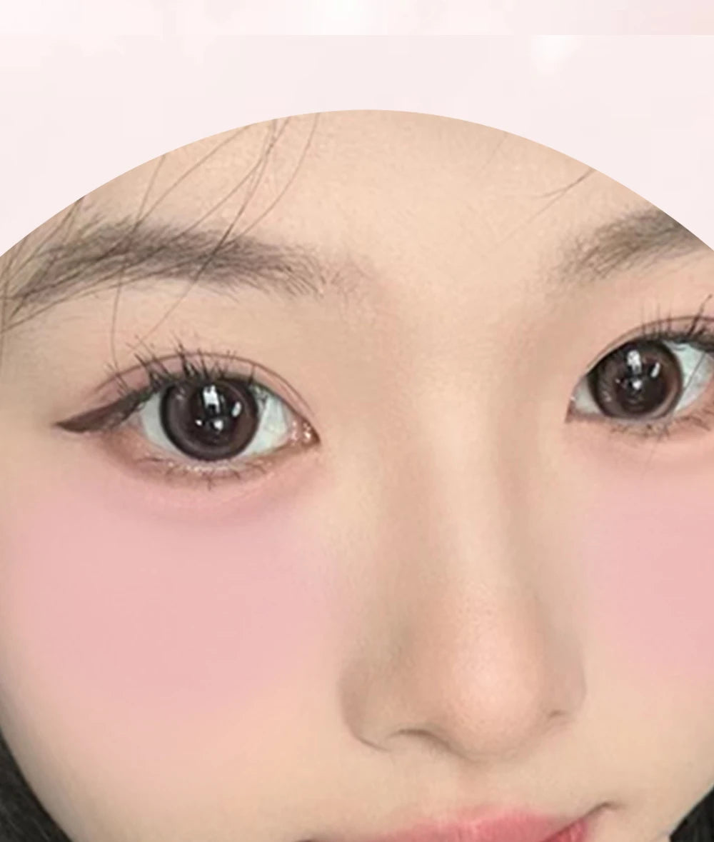 Tidesmit three-color matte blush palette for natural nude makeup look with brightening finish detail view
