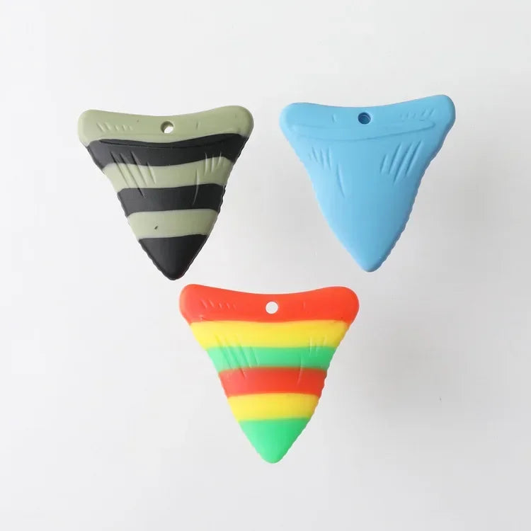 Kids Sensory Chew Necklace Brick Chewy Kids Silicone Triangle Fangs Toys Silicone Teeth for Children with Autism